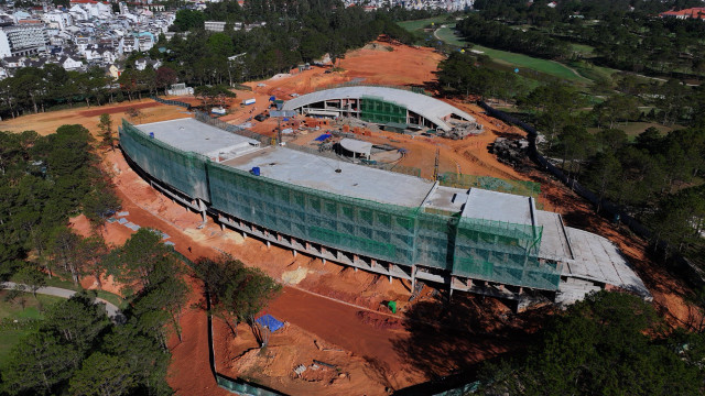 Ai dung sau Hoang Gia Da Lat xay dung cong trinh khong phep tren doi Cu?