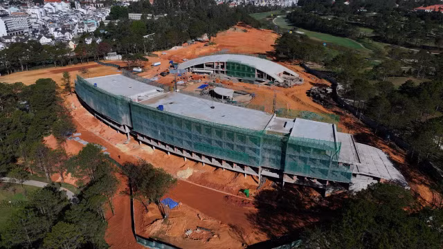 Ai dung sau Hoang Gia Da Lat xay dung cong trinh khong phep tren doi Cu?