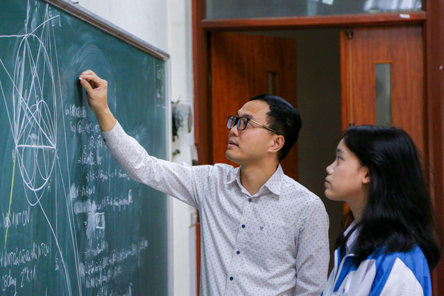 Nu sinh lop 11 o Bac Ninh gianh suat du thi Olympic Toan hoc quoc te-Hinh-2