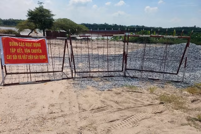 Thi xa Que Vo lap doan kiem tra xu ly cac vi pham xay dung