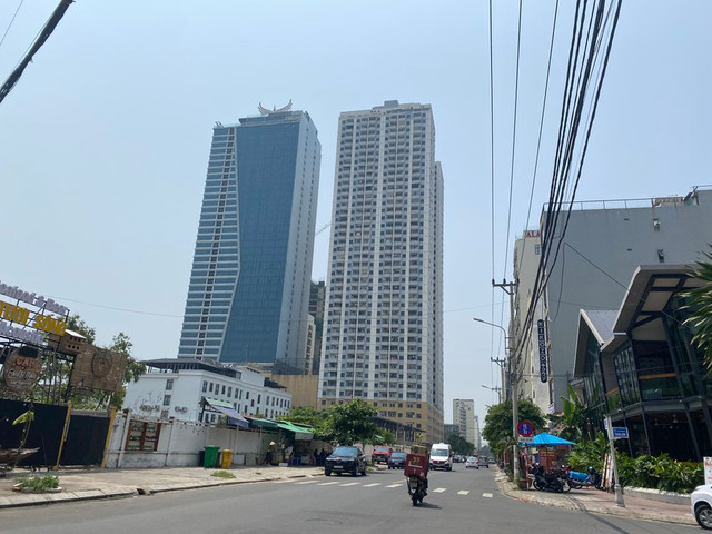 Ảnh: Tháo dỡ các căn hộ trái phép ở Mường Thanh Sơn Trà Anh: Thao do cac can ho trai phep o Muong Thanh Son Tra