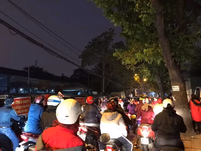 Nhieu thuong binh 'bieu tinh' truoc cong HABECO vi nguyen nhan nay-Hinh-3