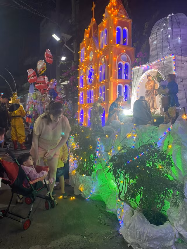 Dem Giang sinh ruc ro sac mau o Dong Nai-Hinh-3