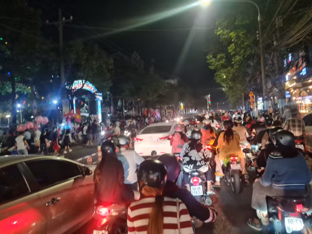 Dem Giang sinh ruc ro sac mau o Dong Nai-Hinh-16