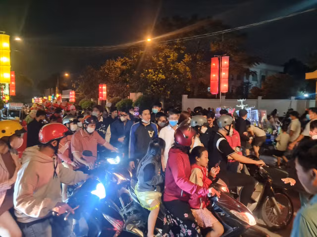 Dem Giang sinh ruc ro sac mau o Dong Nai-Hinh-13