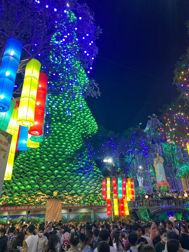 Dem Giang sinh ruc ro sac mau o Dong Nai-Hinh-10