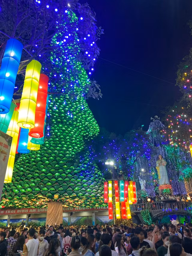 Dem Giang sinh ruc ro sac mau o Dong Nai-Hinh-10