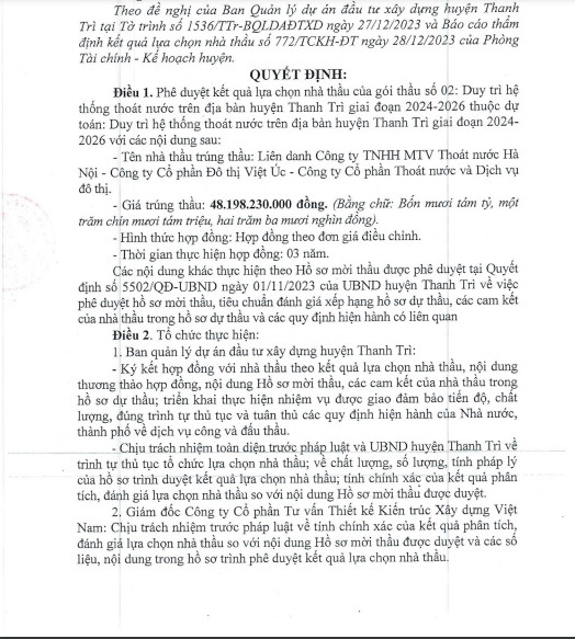 Xe bồn tưới cây giữa trời mưa lớn gây xôn xao ở Hà Nội - Hình 3 Xe bon tuoi cay giua troi mua lon gay xon xao o Ha Noi-Hinh-3