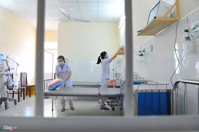 Mo cua benh vien chuyen dieu tri Covid-19 o TP.HCM-Hinh-5