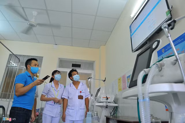 Mo cua benh vien chuyen dieu tri Covid-19 o TP.HCM-Hinh-8