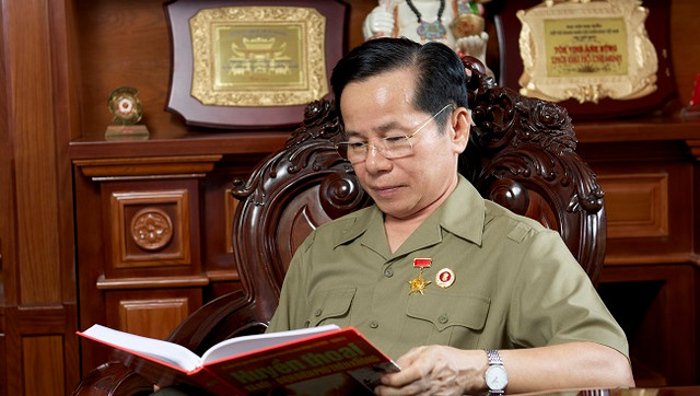 Đại gia Lê Văn Kiểm ủng hộ 20 tỷ đồng chống dịch là ai? - Hình 3 Dai gia Le Van Kiem ung ho 20 ty dong chong dich la ai?-Hinh-3