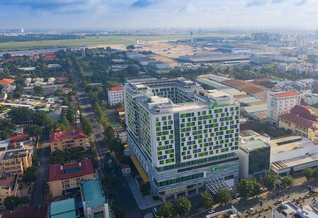 Cận cảnh khách sạn Holiday Inn & Suites Saigon Airport được dùng làm nơi cách ly Covid-19 - Hình 5 Can canh khach san Holiday Inn & Suites Saigon Airport duoc dung lam noi cach ly Covid-19-Hinh-5