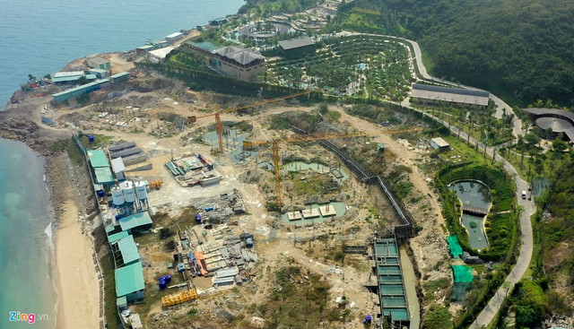 Cận cảnh công trình không phép ở đảo Hòn Tằm, lấn danh thắng vịnh Nha Trang - Hình 4 Can canh cong trinh khong phep o dao Hon Tam, lan danh thang vinh Nha Trang-Hinh-4