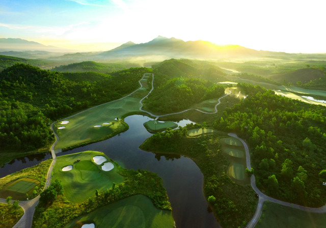 Những sân golf nào dừng đón khách vì dịch Covid-19? - Hình 2 Nhung san golf nao dung don khach vi dich Covid-19?-Hinh-2