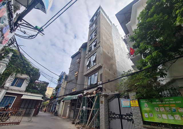 Nhan nhản công trình cơi nới, có dấu hiệu vi phạm ở Nghĩa Đô? - Hình 9 Nhan nhan cong trinh coi noi, co dau hieu vi pham o Nghia Do?-Hinh-9