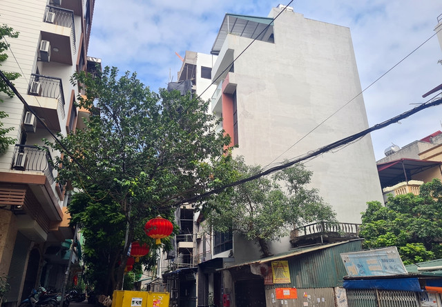 Nhan nhản công trình cơi nới, có dấu hiệu vi phạm ở Nghĩa Đô? - Hình 10 Nhan nhan cong trinh coi noi, co dau hieu vi pham o Nghia Do?-Hinh-10