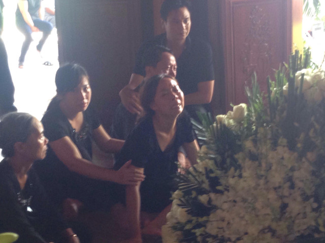 Nhiều vết xước đóng vảy trên thi thể học sinh tử vong vì bị bỏ quên trong ô tô trường Gateway - Hình 13 Nhieu vet xuoc dong vay tren thi the hoc sinh tu vong vi bi bo quen trong o to truong Gateway-Hinh-13