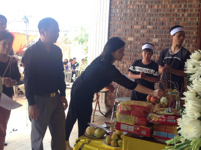 Nhiều vết xước đóng vảy trên thi thể học sinh tử vong vì bị bỏ quên trong ô tô trường Gateway - Hình 14 Nhieu vet xuoc dong vay tren thi the hoc sinh tu vong vi bi bo quen trong o to truong Gateway-Hinh-14