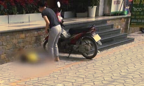 Bé trai rơi từ chung cư Rice City xuống đất tử vong: Nguyên nhân bất ngờ Be trai roi tu chung cu Rice City xuong dat tu vong: Nguyen nhan bat ngo