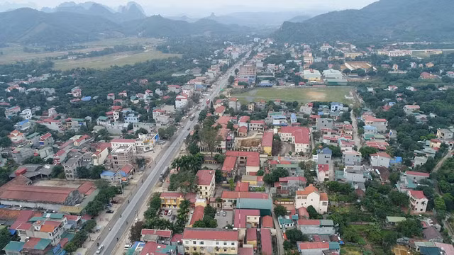 Loat du an bi 'khai tu' o Hoa Binh: Diem ten Cong ty Hung Thoa, Xi mang X18