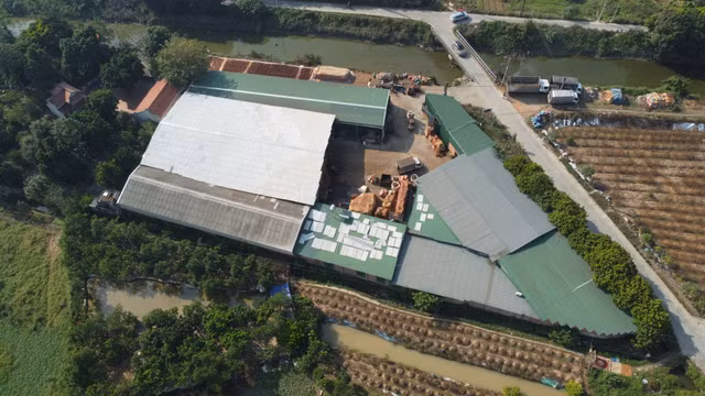 Bac Ninh: Chu tich phuong Dinh Bang noi gi ve vu dat nong nghiep thanh khu xuong, nha o?