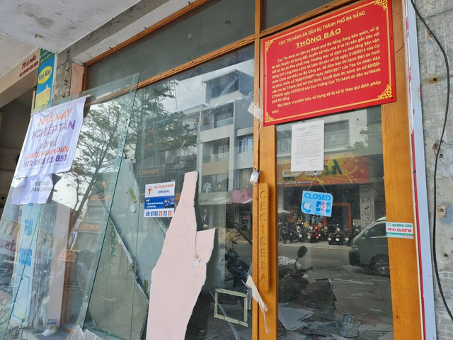 Hàng loạt căn nhà nằm trong phạm vi sân vận động Chi Lăng đang được giải tỏa - Hình 7 Hang loat can nha nam trong pham vi san van dong Chi Lang dang duoc giai toa-Hinh-7