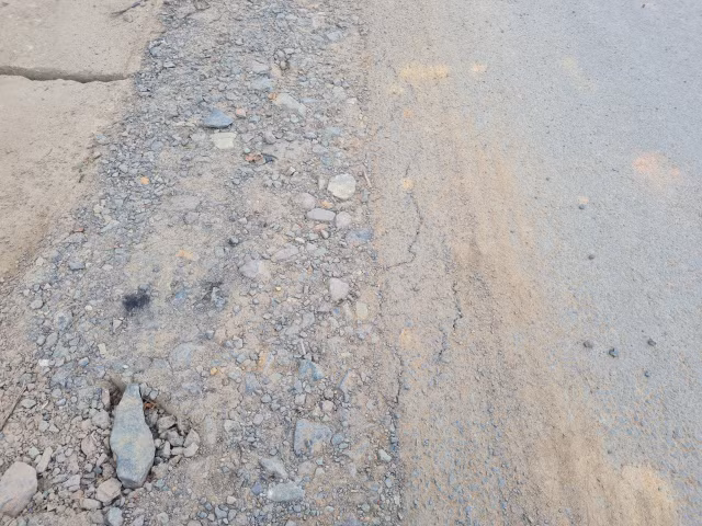 Trang Bom (Dong Nai): Duong tien ti vua sua lai nut, bong ria, cong ty Hung Phi se sua den bao gio ?-Hinh-10