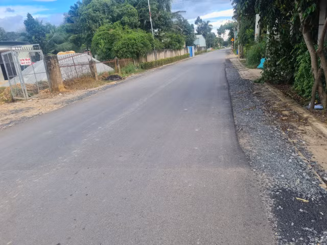 Trang Bom (Dong Nai): Duong tien ti vua sua lai nut, bong ria, cong ty Hung Phi se sua den bao gio ?-Hinh-6