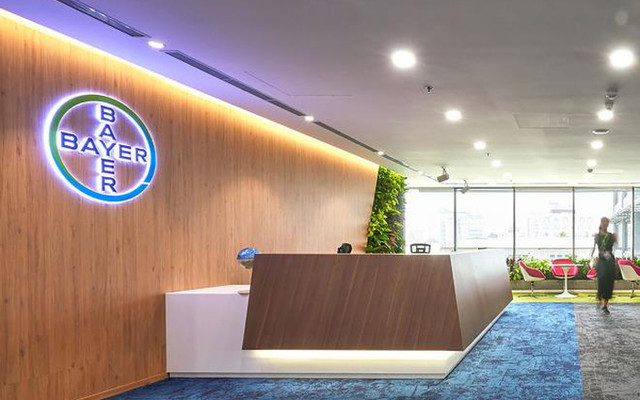 TP HCM: Lập biên bản Tổng Giám đốc Bayer Việt Nam vì phát tán tài liệu có 'đường lưỡi bò' phi pháp TP HCM: Lap bien ban Tong Giam doc Bayer Viet Nam vi phat tan tai lieu co 'duong luoi bo' phi phap