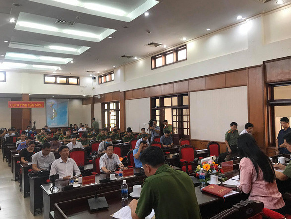 Đại tá Hồ Văn Mười nói gì về vụ Bí thư xã giết cháu, đốt ô tô phi tang để nhận 18 tỷ bảo hiểm? - Hình 2 Dai ta Ho Van Muoi noi gi ve vu Bi thu xa giet chau, dot o to phi tang de nhan 18 ty bao hiem?-Hinh-2