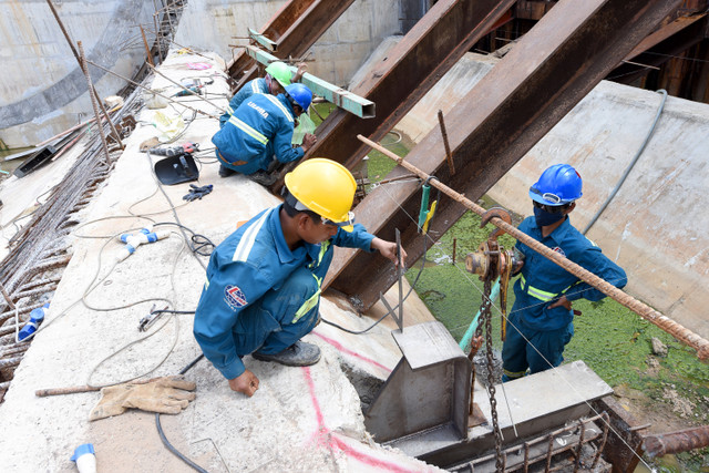 Cận cảnh dự án chống ngập 10.000 tỷ liên tục chậm tiến độ - Hình 11 Can canh du an chong ngap 10.000 ty lien tuc cham tien do-Hinh-11