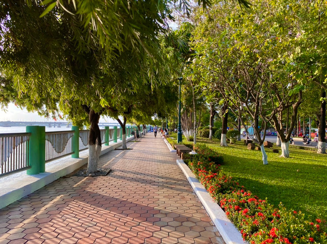 “Vui quên lối về” tại những con phố đi bộ rực rỡ sắc màu dịp Tết - Hình 9 “Vui quen loi ve” tai nhung con pho di bo ruc ro sac mau dip Tet-Hinh-9