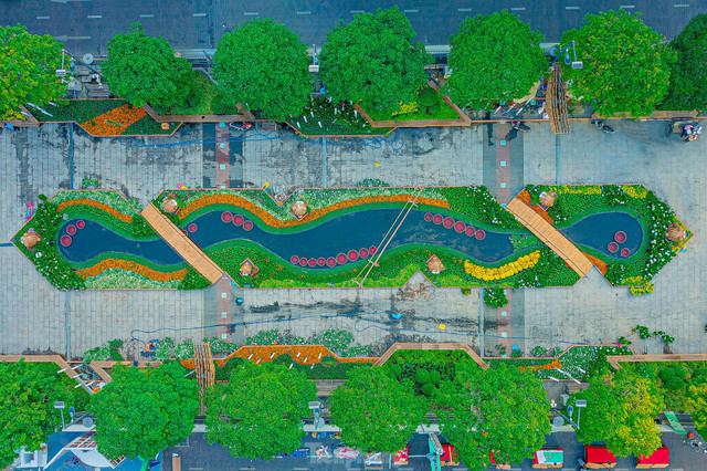 “Vui quên lối về” tại những con phố đi bộ rực rỡ sắc màu dịp Tết “Vui quen loi ve” tai nhung con pho di bo ruc ro sac mau dip Tet