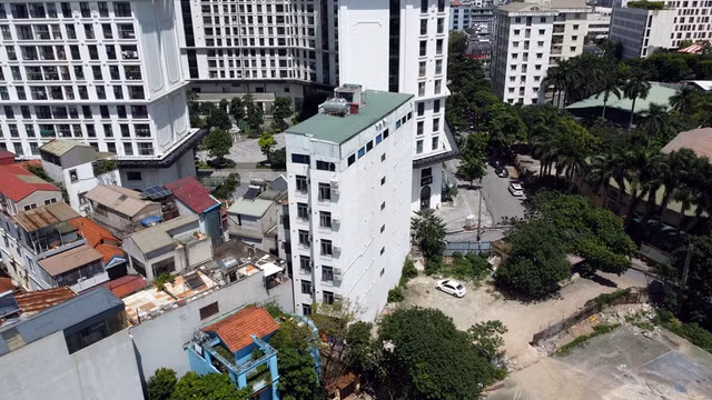 Loạt công trình cơi nới, có dấu hiệu vi phạm ở Mỹ Đình 1 - Hình 3 Loat cong trinh coi noi, co dau hieu vi pham o My Dinh 1-Hinh-3