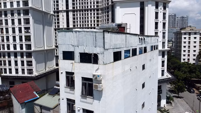 Loạt công trình cơi nới, có dấu hiệu vi phạm ở Mỹ Đình 1 - Hình 4 Loat cong trinh coi noi, co dau hieu vi pham o My Dinh 1-Hinh-4
