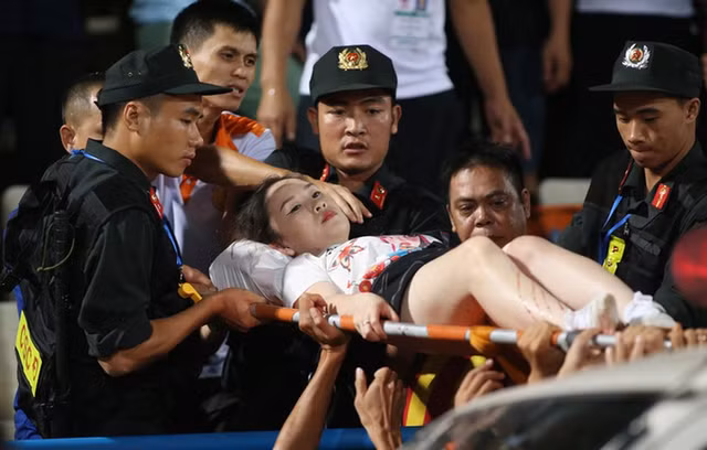 Có nên cấm Tiki, Lazada, Shopee, Sendo... bán pháo sáng? - Hình 2 Co nen cam Tiki, Lazada, Shopee, Sendo... ban phao sang?-Hinh-2