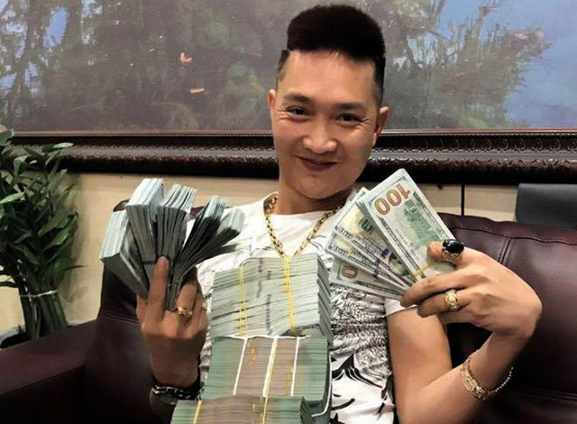 Công ty cho vay nặng lãi của Huấn “Hoa Hồng” kinh doanh ra sao? Cong ty cho vay nang lai cua Huan “Hoa Hong” kinh doanh ra sao?