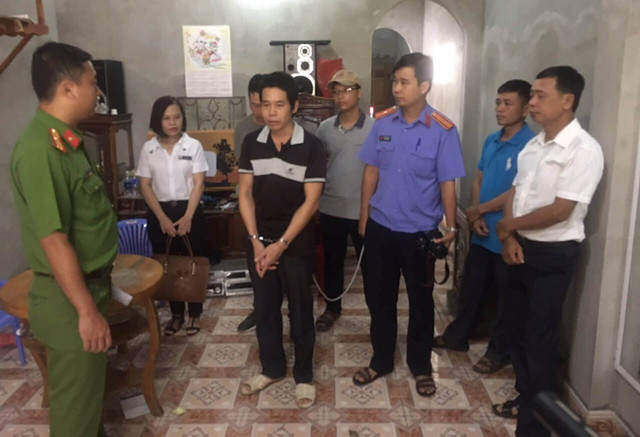 Vụ nữ sinh giao gà Điện Biên: 7 đối tượng thay nhau hãm hại nữ sinh giao gà trong phòng khách Vu nu sinh giao ga Dien Bien: 7 doi tuong thay nhau ham hai nu sinh giao ga trong phong khach