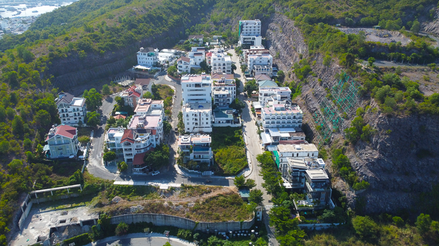 'Cắt ngọn' nhiều công trình vi phạm tại dự án Ocean View Nha Trang 'Cat ngon' nhieu cong trinh vi pham tai du an Ocean View Nha Trang