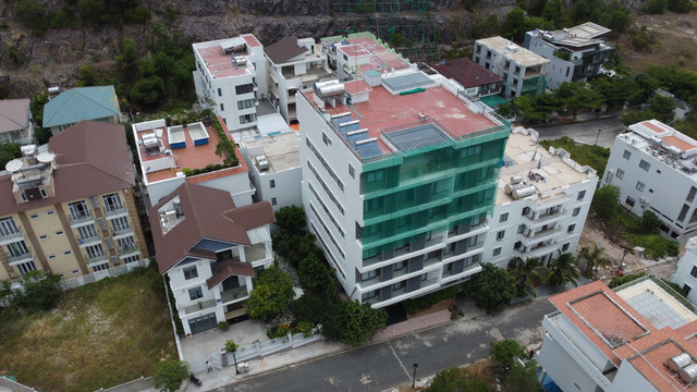 'Cắt ngọn' nhiều công trình vi phạm tại dự án Ocean View Nha Trang - Hình 9 'Cat ngon' nhieu cong trinh vi pham tai du an Ocean View Nha Trang-Hinh-9