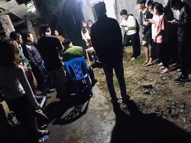 Nghi van nam thanh nien dam nguoi yeu roi tu sat o Thai Nguyen