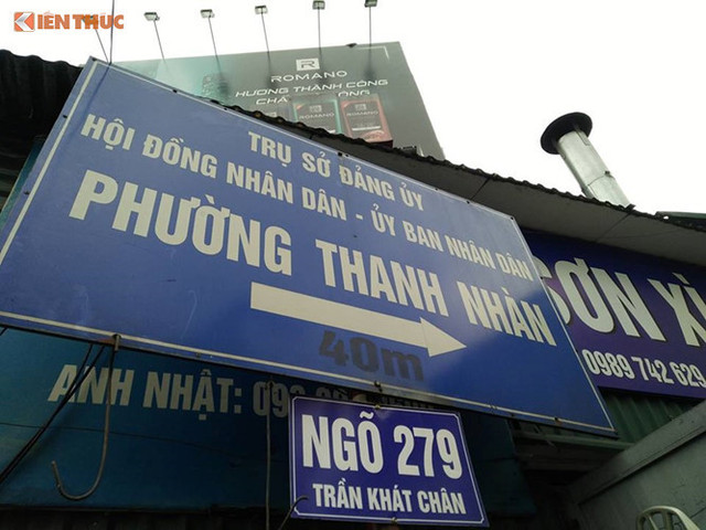 Trụ sở UBND phường Thanh Nhàn chỉ cách công trình vi phạm trật tự xây dựng 283 Trần Khát Chân khoảng 40m, nhưng không hiểu vì sao phường vẫn để "lọt" vi phạm?