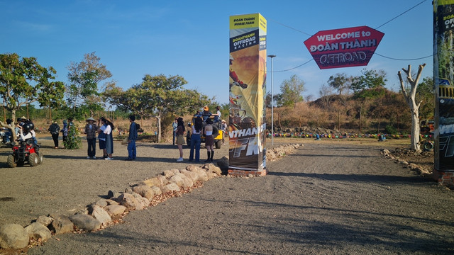 Hình ảnh tháo dỡ loạt công trình trái phép của giám đốc công ty Đoàn Thành Đắk Lắk - Hình 6 Hinh anh thao do loat cong trinh trai phep cua giam doc cong ty Doan Thanh Dak Lak-Hinh-6