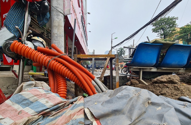 Dân khổ sở khi dự án mở rộng phố Vũ Trọng Phụng quá chậm tiến độ - Hình 10 Dan kho so khi du an mo rong pho Vu Trong Phung qua cham tien do-Hinh-10