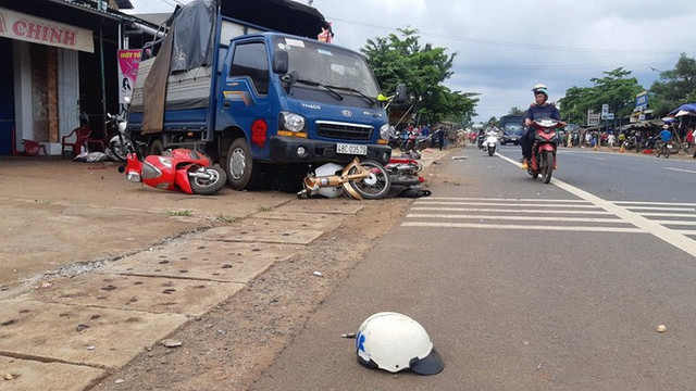 Tai nạn thảm khốc tại Đắk Nông 5 người chết: Nạn nhân thoát chết kể lại giây phút kinh hoàng - Hình 7 Tai nan tham khoc tai Dak Nong 5 nguoi chet: Nan nhan thoat chet ke lai giay phut kinh hoang-Hinh-7