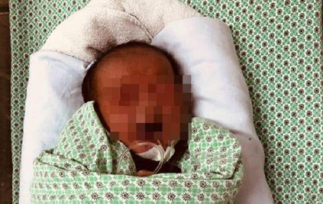 Lời khai rợn người của người mẹ bỏ rơi bé sơ sinh dưới hố ga 3 ngày - Hình 2 Loi khai ron nguoi cua nguoi me bo roi be so sinh duoi ho ga 3 ngay-Hinh-2