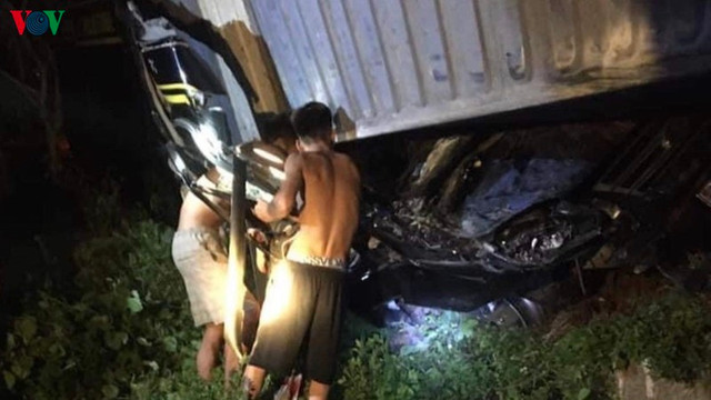 Tai nạn ở Quảng Ninh: Cả 3 người trên xe limousine tử nạn, có 1 nữ giám đốc - Hình 3 Tai nan o Quang Ninh: Ca 3 nguoi tren xe limousine tu nan, co 1 nu giam doc-Hinh-3