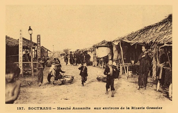 Ngắm chợ Việt Nam xưa qua loạt ảnh đen trắng cực hiếm - Hình 13 Ngam cho Viet Nam xua qua loat anh den trang cuc hiem-Hinh-13