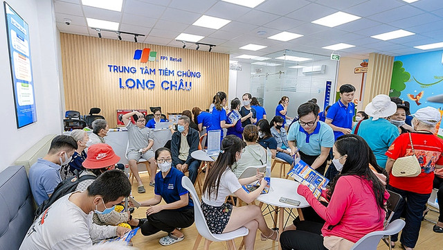 FPT Long Châu lấn sâu vào lĩnh vực y tế... liên tục bị xử phạt FPT Long Chau lan sau vao linh vuc y te... lien tuc bi xu phat