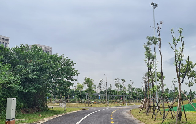 Cận cảnh tiến độ công trình công viên lớn nhất quận Nam Từ Liêm - Hình 13 Can canh tien do cong trinh cong vien lon nhat quan Nam Tu Liem-Hinh-13